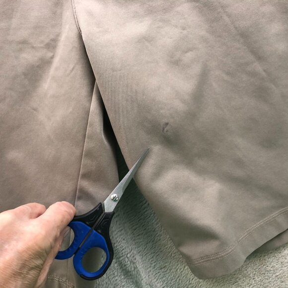 Adidas Mens Golf Shorts Size 38 ClimaCool Stretch Khaki Chino Athleisure Outdoor - Picture 12 of 14